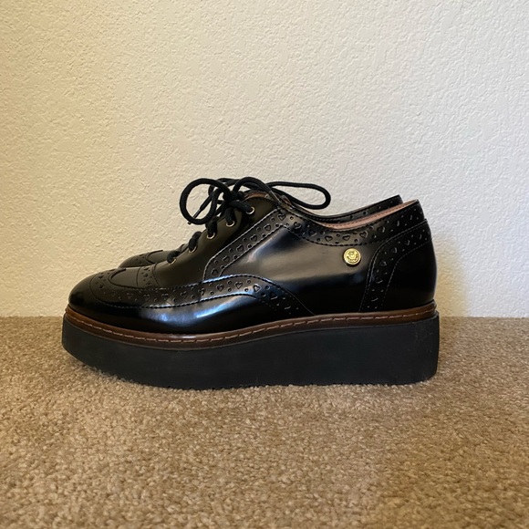 Love Moschino Shoes - Love Moschino lace-up platform derby shoes